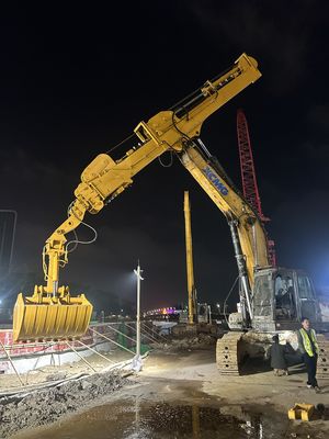 ملحقات الحفارة ذراع الحفرة التلسكوبية BS900E Q355B المادة ثلاثة أقسام