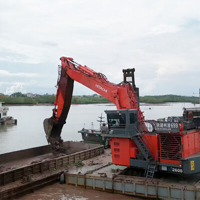 تم تصميم الذراع الطويلة للحفارة لتحقيق وصول ممتد ومتانة فائقة